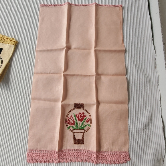 2 Cross Stitch Hand Towels Pink Yellow Vintage 23.5"x13.5" Lace Trim Handmade - Picture 6 of 7